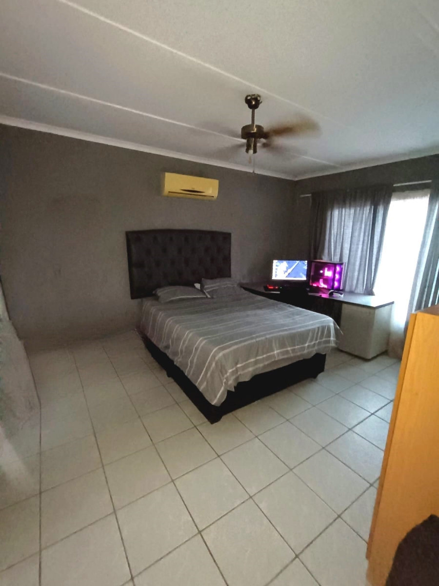 3 Bedroom Property for Sale in Safari Gardens North West